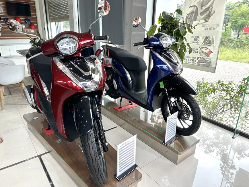 Giá xe Honda SH Mode 2025 tại Hà Nội mới nhất bao nhiêu?