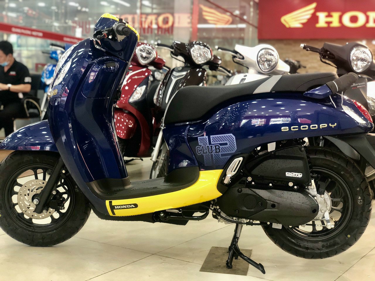Cửa hàng bán xe Scoopy tại TPHCM chính hãng