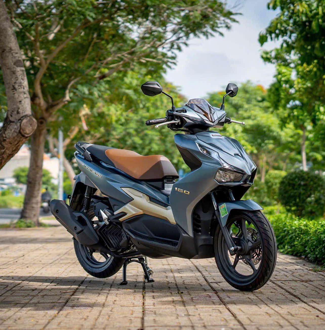 Giá xe Air Blade 160 mới nhất bao nhiêu?