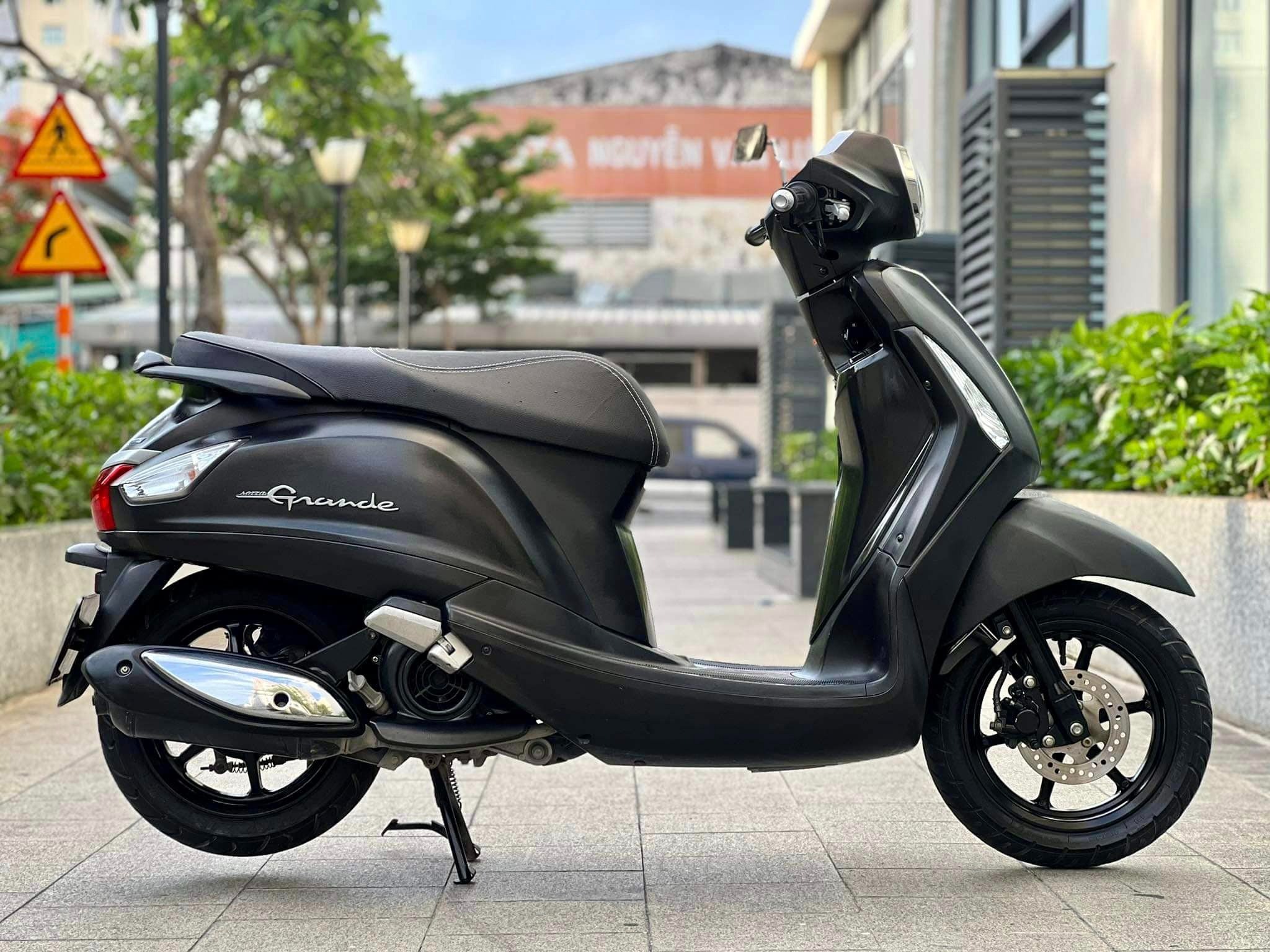 Nên mua trả góp xe máy hay trả thẳng?