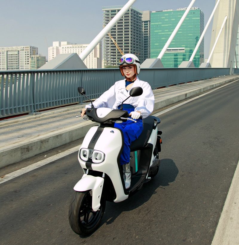 Mua xe máy điện quận Hóc Môn ở đâu chính hãng