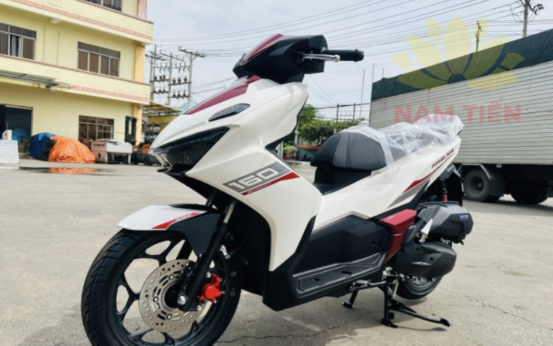 So sánh giá bán xe Air Blade 2026 và 2025 chênh bao nhiêu?